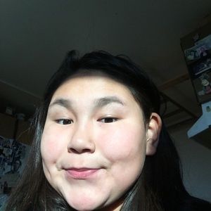 Meet your Posher, Alicia